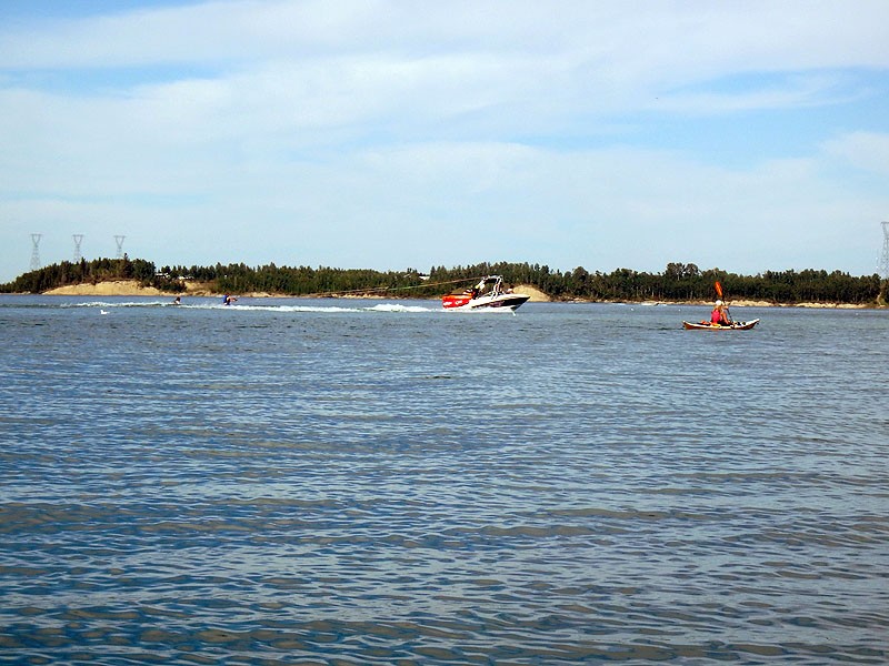 Gleniffer Lake Cottonwood Day Use